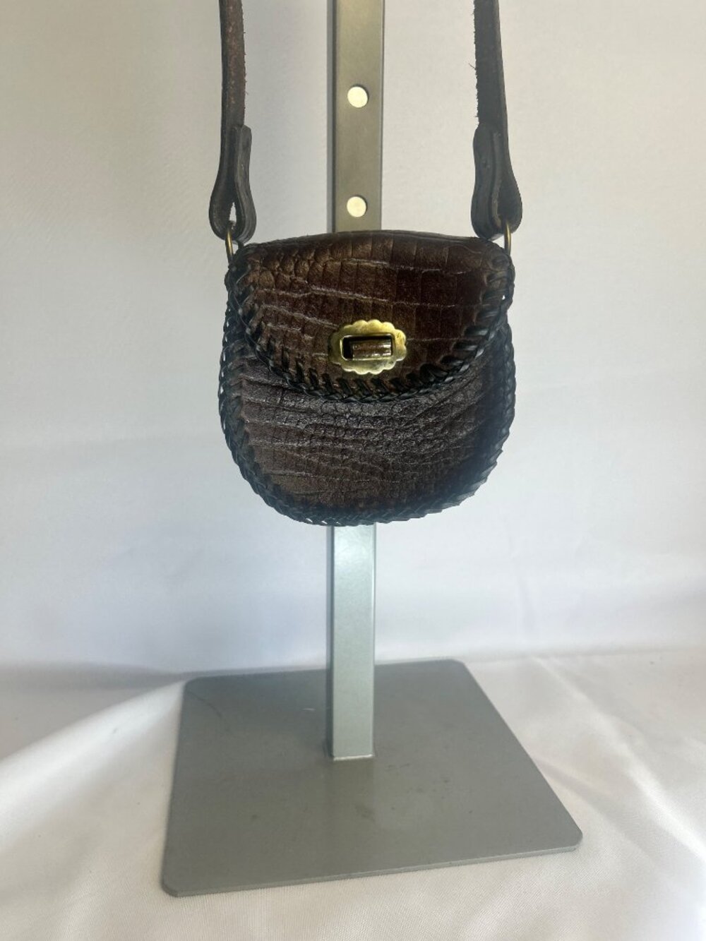 Vtg Brown Croc Embossed Faux Leather Crossbody Mini Bag Whipstitch Twist Lock